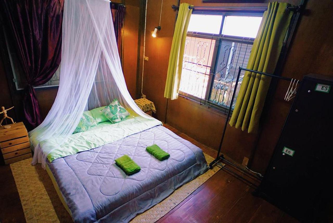 Oh My Bed Chiang Mai Hostel Exterior foto